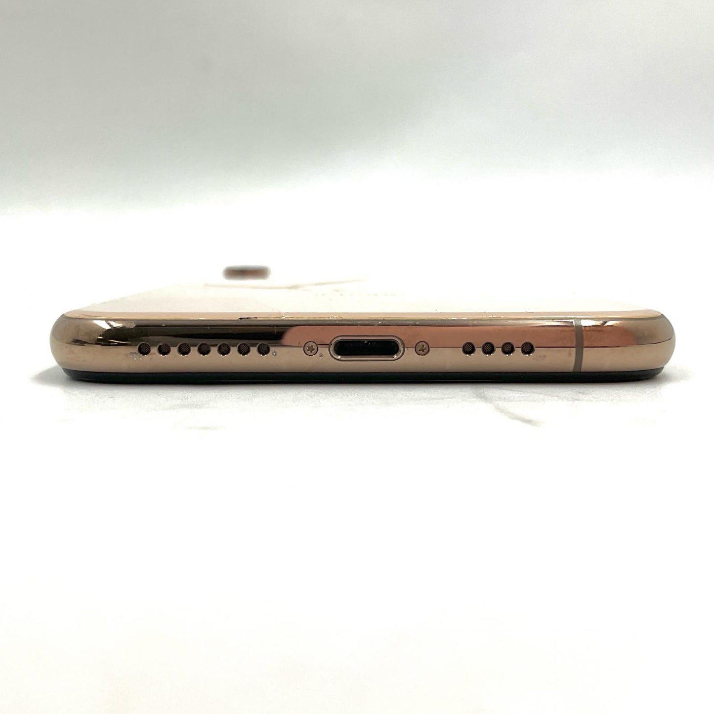 【最速発送】Apple iPhone iPhone XS Max 64GB ゴールド docomo 白ロム【難有】 85%