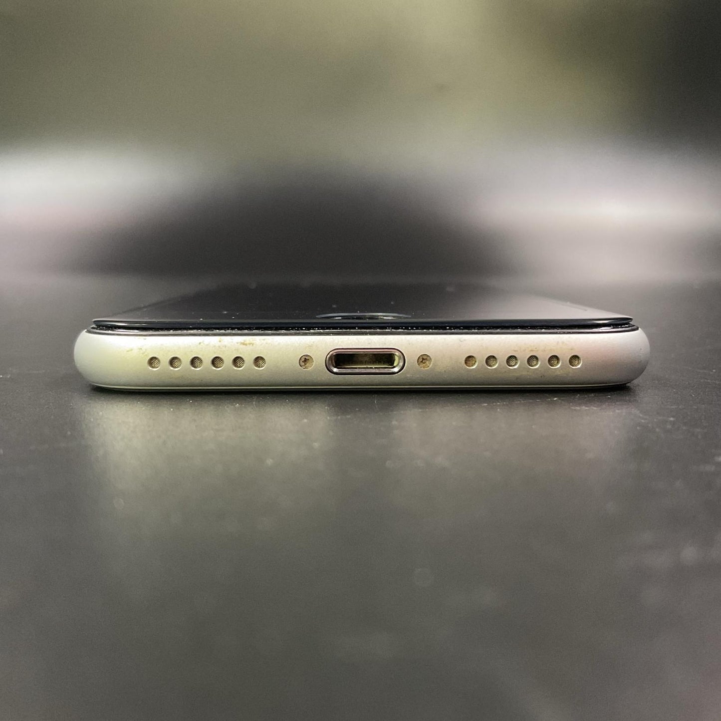 【全額返金保証】【最速発送】Apple iPhone iPhone SE（第2世代） 64GB ホワイト SIMフリー 白ロム 動作確認済 72%