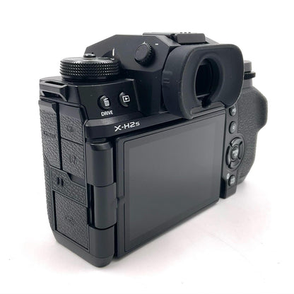 【全額返金保証】【最速発送】FUJIFILM デジタル一眼 FUJIFILM X-H2S ボディ ブラック 美品 動作確認済