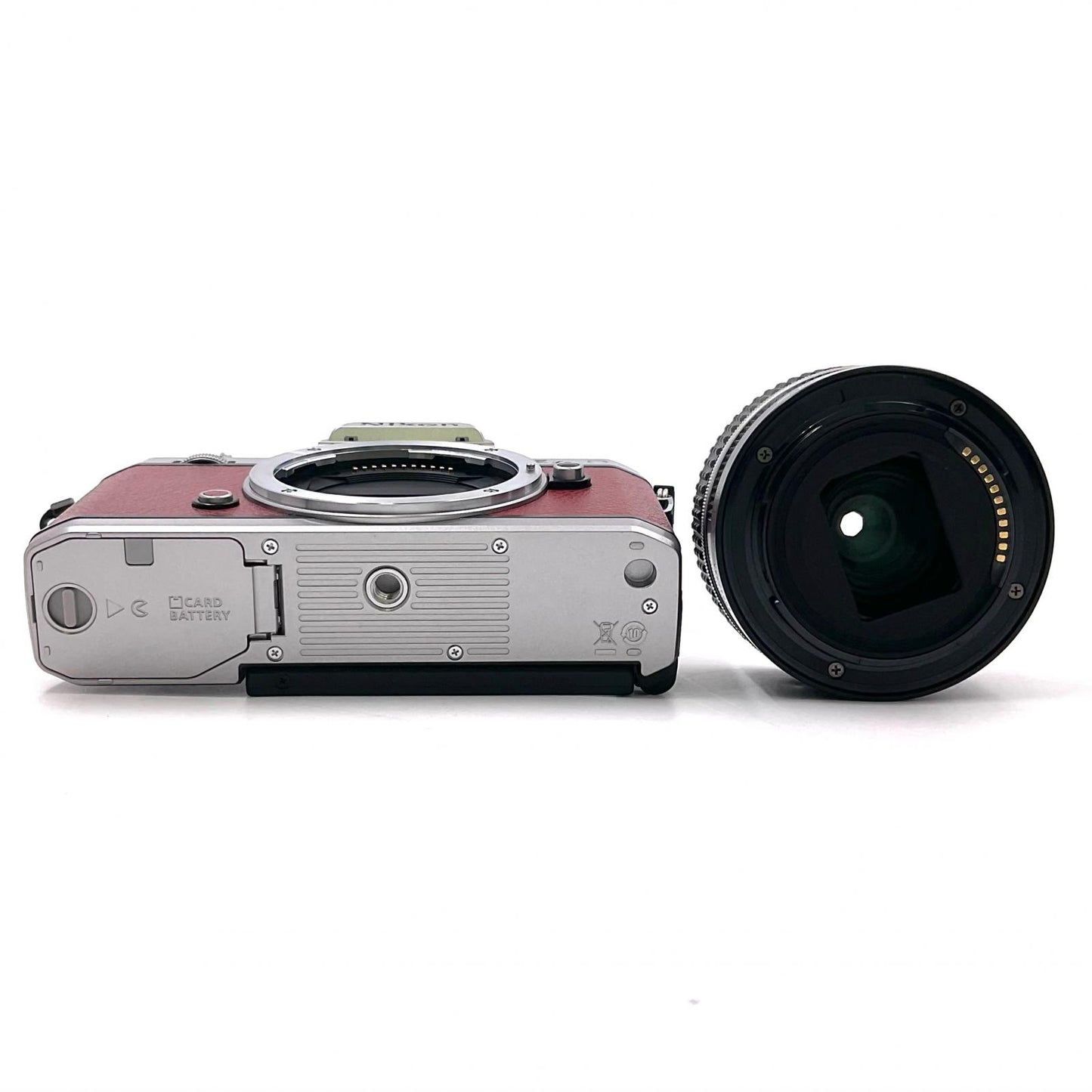 【全額返金保証】【最速発送】Nikon デジタル一眼 Z fc 28mm f/2.8 Special Edition キット シルバー（エクステリア張替済：クリムゾンレッド） 美品 動作確認済