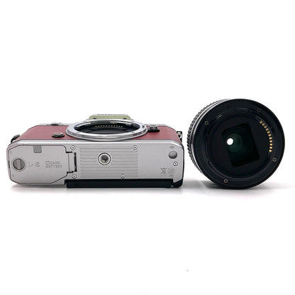 【全額返金保証】【最速発送】Nikon デジタル一眼 Z fc 28mm f/2.8 Special Edition キット シルバー（エクステリア張替済：クリムゾンレッド） 美品 動作確認済