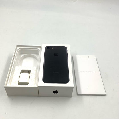 【全額返金保証】【最速発送】Apple iPhone iPhone SE（第2世代） 64GB ブラック au 白ロム 動作確認済 74%