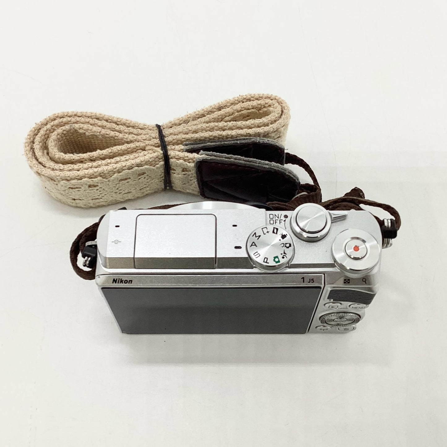 【最速発送】Nikon デジタル一眼 Nikon 1 J5 標準パワーズームレンズキット シルバー【難有】