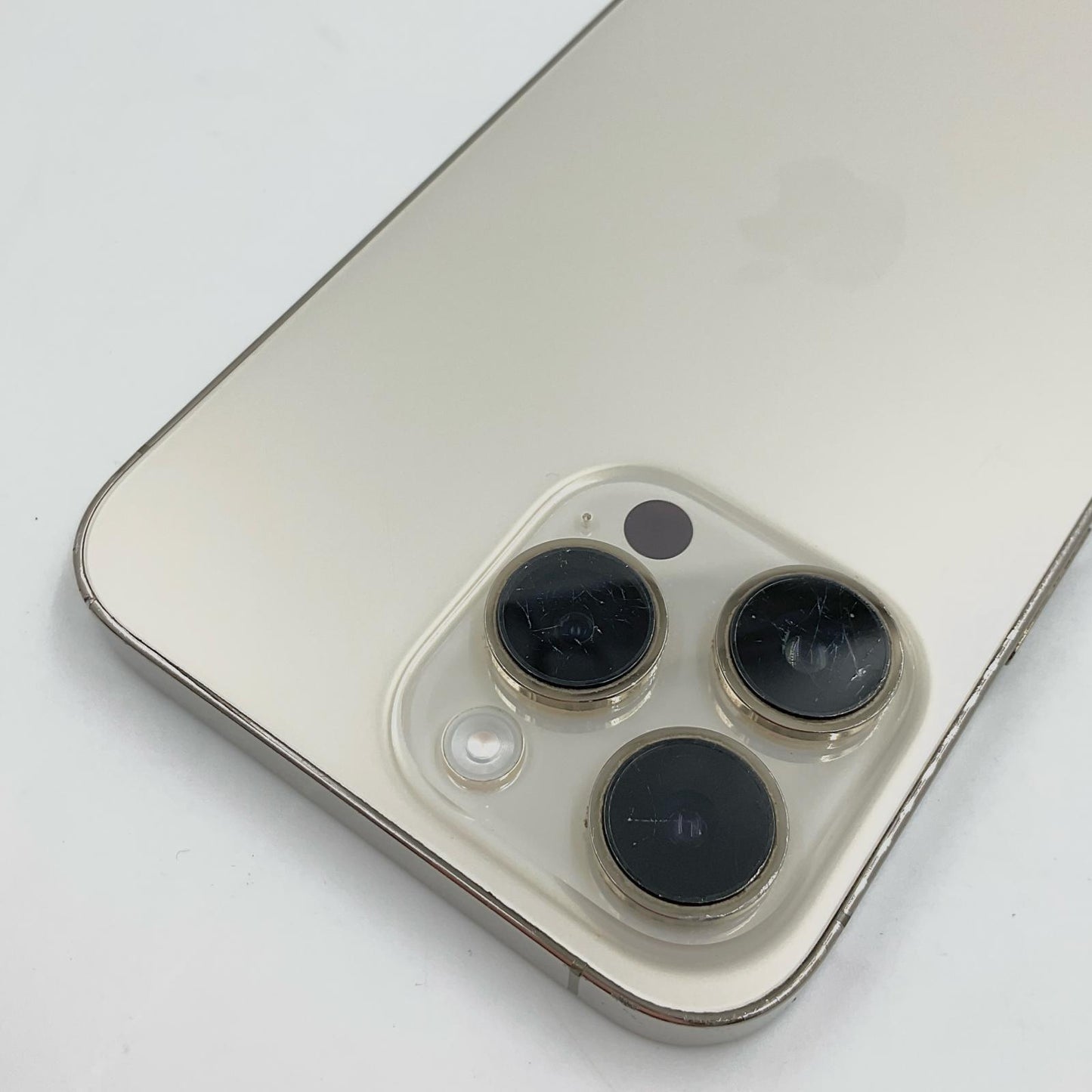 【全額返金保証】【最速発送】Apple iPhone iPhone 14 Pro Max 1TB ゴールド au SIMフリー 白ロム 動作確認済 87%