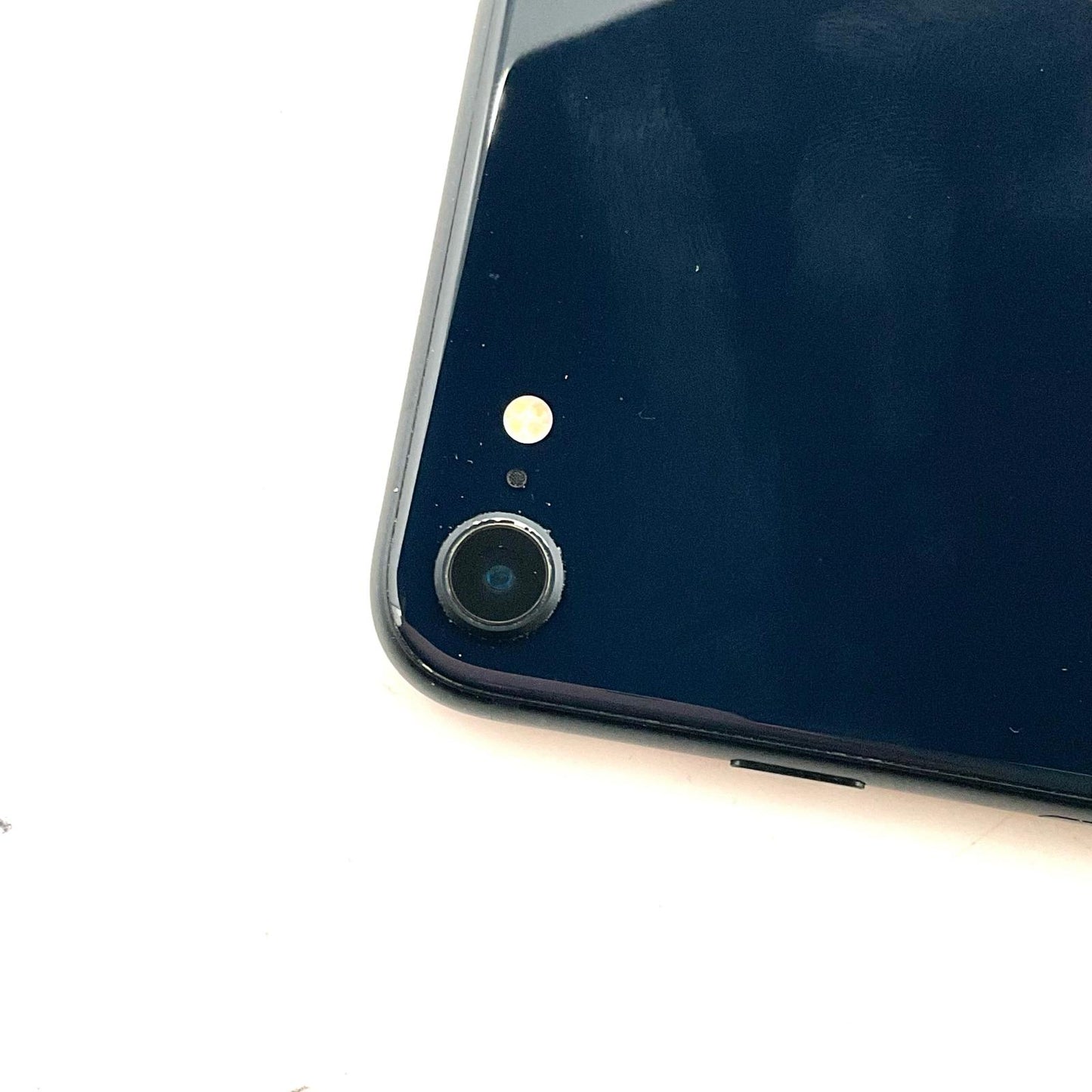 【全額返金保証】【最速発送】Apple iPhone iPhone SE（第3世代） 128GB ミッドナイト docomo 白ロム 動作確認済 75%