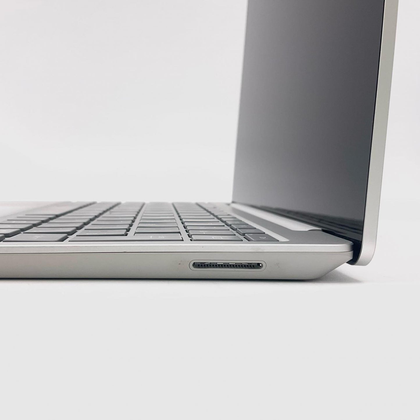 【最速発送】Microsoft Surface Laptop Go2 11th Gen Intel(R)Core (TM)i5-1135G7 @ 2.40GHz (2.42GHz) 8GB M.2 SSD 128GB 85.5%【難有】