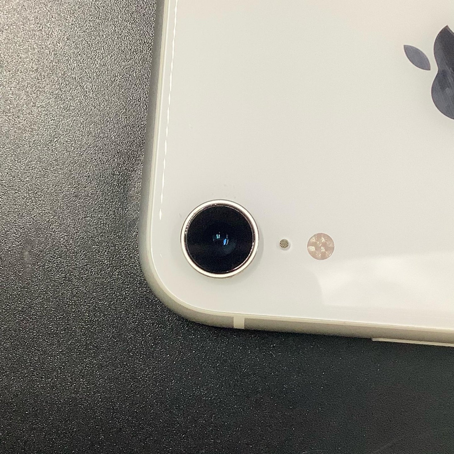 【全額返金保証】【最速発送】Apple iPhone iPhone XR 128GB ホワイト SIMフリー 白ロム 美品 動作確認済 86%