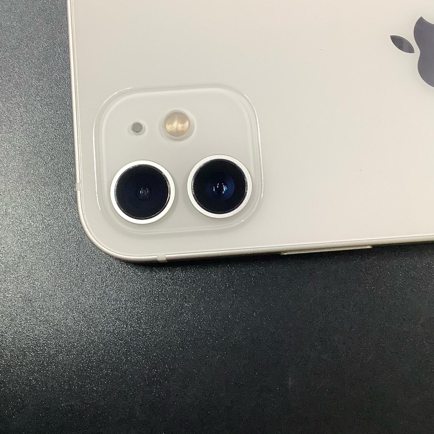【全額返金保証】【最速発送】Apple iPhone iPhone 12 64GB ホワイト Softbank 白ロム 美品 動作確認済 82%