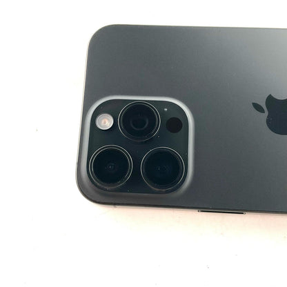 【全額返金保証】【最速発送】Apple iPhone iPhone 15 Pro Max 256GB ブラックチタニウム SIMフリー 美品 動作確認済 86%