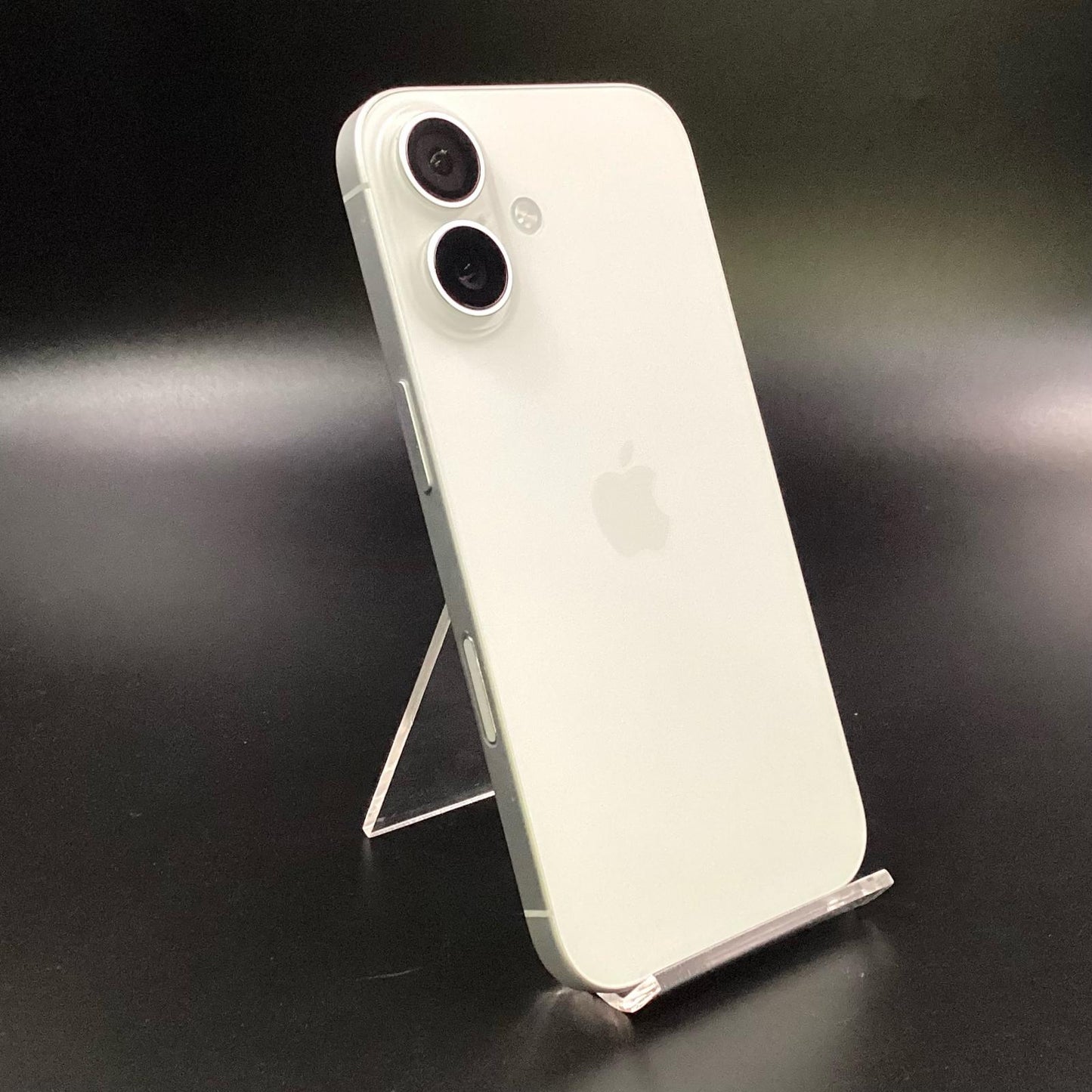 【全額返金保証】【最速発送】Apple iPhone iPhone 16 128GB ホワイト docomo 美品 動作確認済 100%