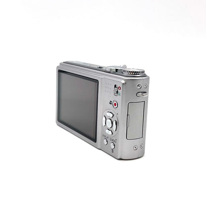 【全額返金保証】【最速発送】Panasonic コンパクトデジタルカメラ LUMIX DMC-ZX3 シルバー 美品 動作確認済