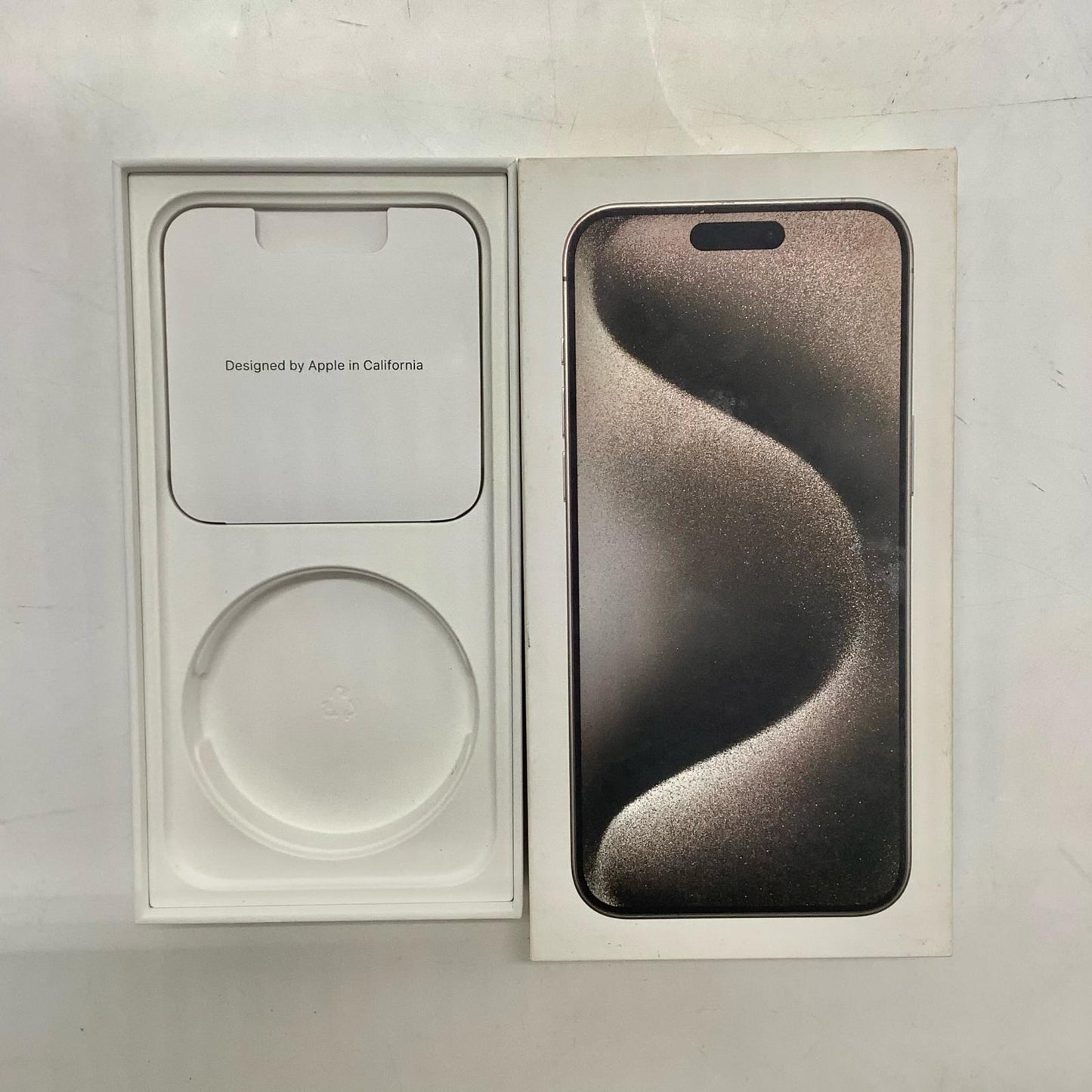 【全額返金保証】【最速発送】Apple iPhone iPhone 15 Pro Max 256GB ナチュラルチタニウム SIMフリー 白ロム 動作確認済 89%