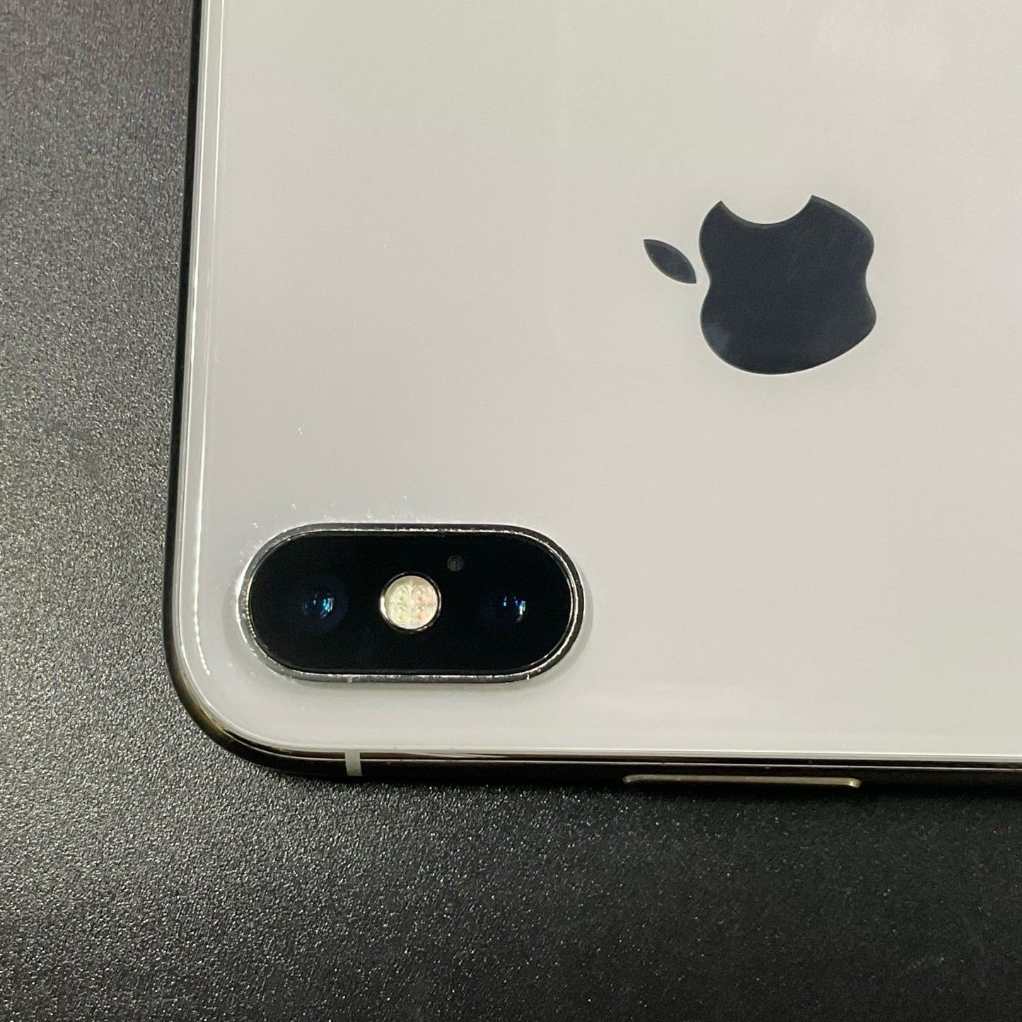 【最速発送】Apple iPhone iPhone X 64GB シルバー au SIMフリー 白ロム【難有】 63%