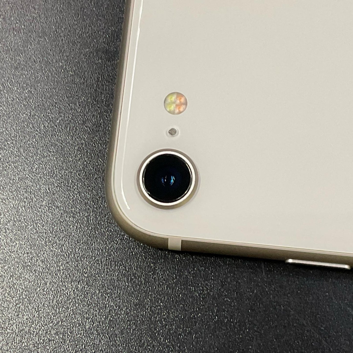 【全額返金保証】【最速発送】Apple iPhone iPhone SE（第3世代） 64GB スターライト SIMフリー 白ロム 美品 動作確認済 92%