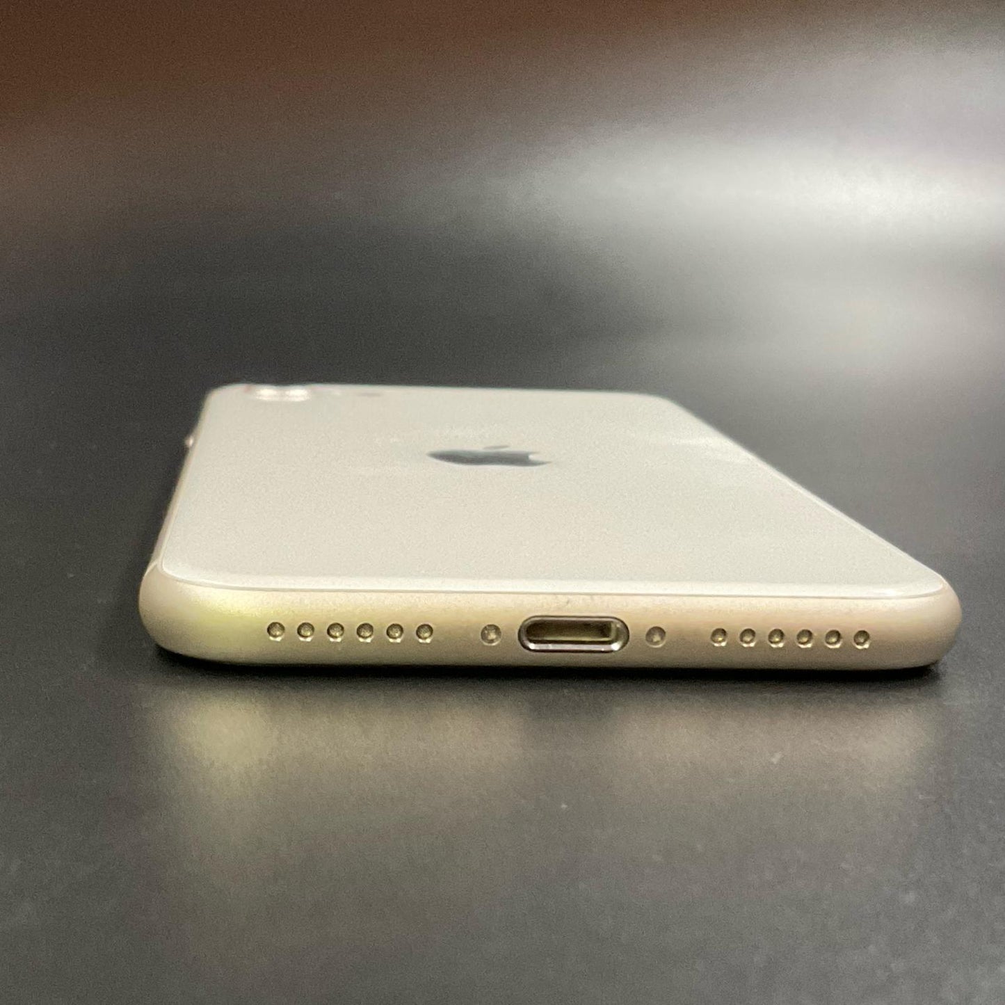 【全額返金保証】【最速発送】Apple iPhone iPhone SE（第3世代） 64GB スターライト SIMフリー 白ロム 美品 動作確認済 92%