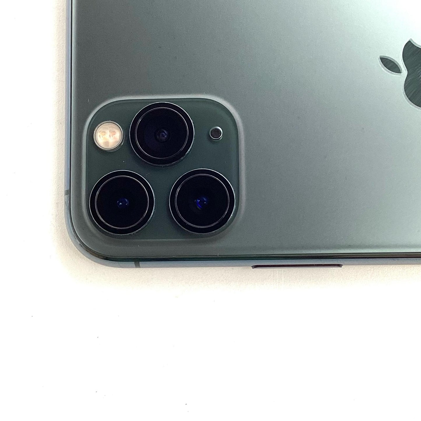 【全額返金保証】【最速発送】Apple iPhone iPhone 11 Pro 256GB ミッドナイトグリーン SIMフリー 白ロム 動作確認済 71%