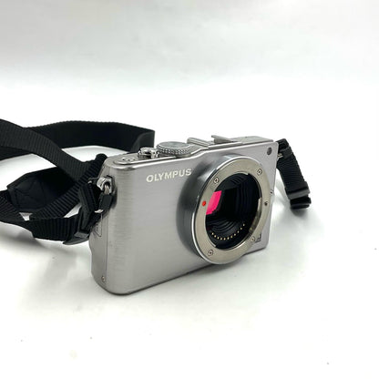 【全額返金保証】【最速発送】OLYMPUS デジタル一眼 OLYMPUS PEN Lite E-PL3 ボディ [シルバー] シルバー 美品 動作確認済