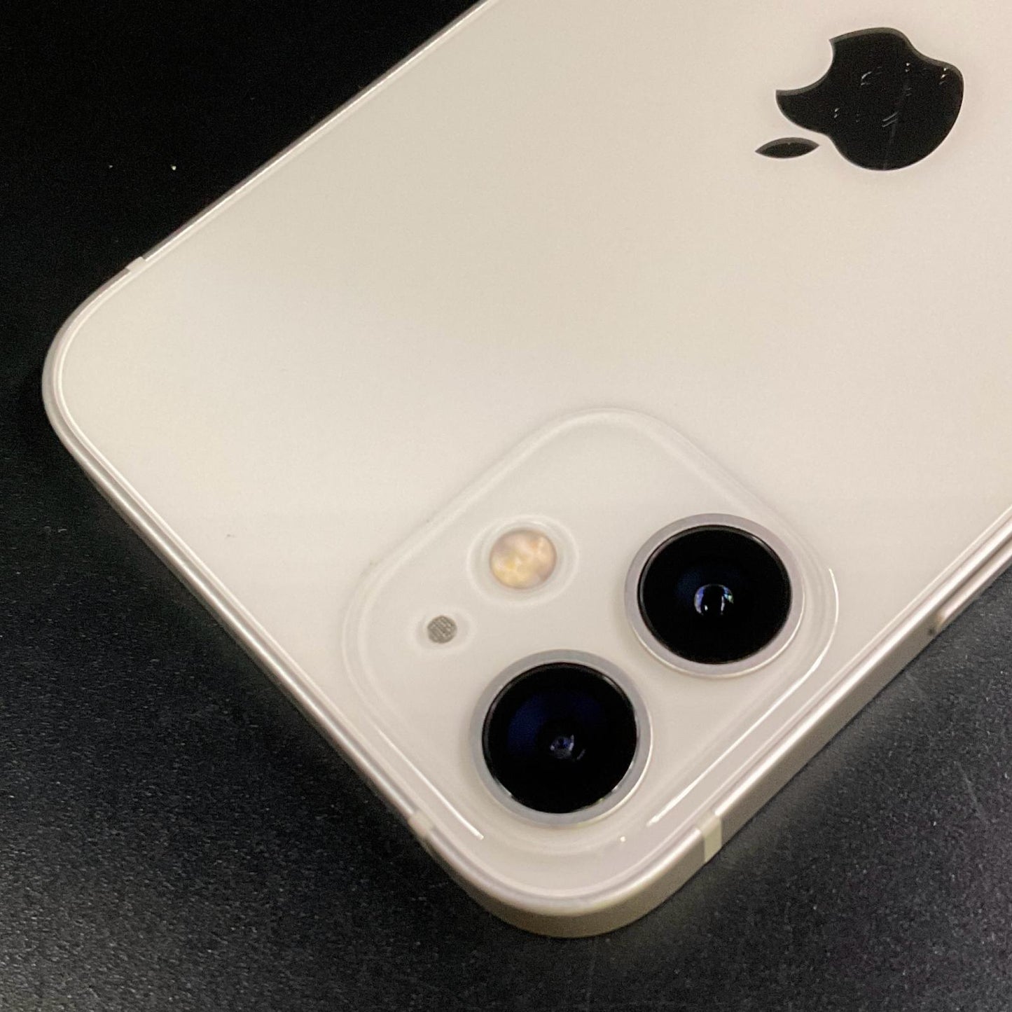 【全額返金保証】【最速発送】Apple iPhone iPhone 12 mini 64GB ホワイト au SIMフリー 白ロム 美品 動作確認済 75%
