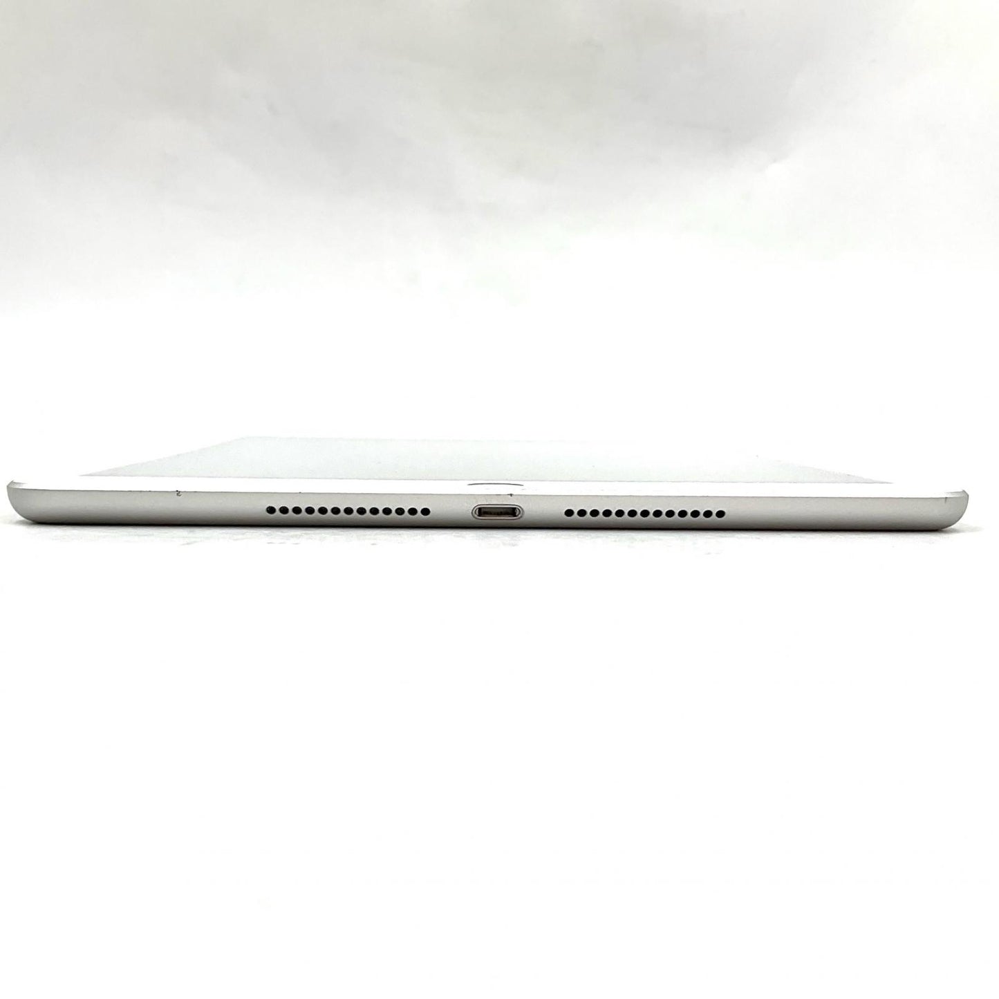 【全額返金保証】【最速発送】Apple iPad iPad 10.2インチ 第8世代 32GB シルバー WiFi+Cellular Softbank 白ロム 動作確認済