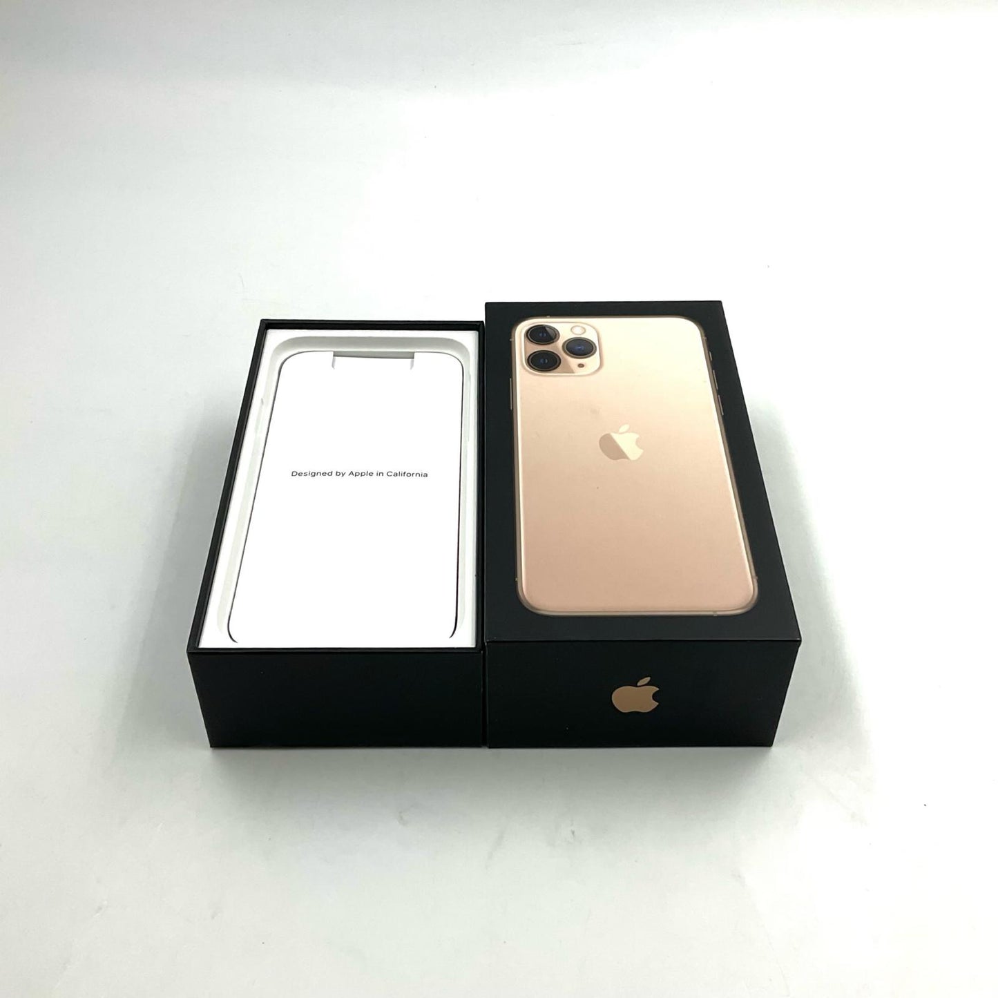 【全額返金保証】【最速発送】Apple iPhone iPhone 11 Pro 256GB ゴールド docomo 白ロム 動作確認済 79%