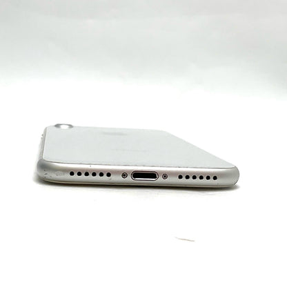 【最速発送】Apple iPhone iPhone 8 64GB シルバー docomo 白ロム【難有】 77%