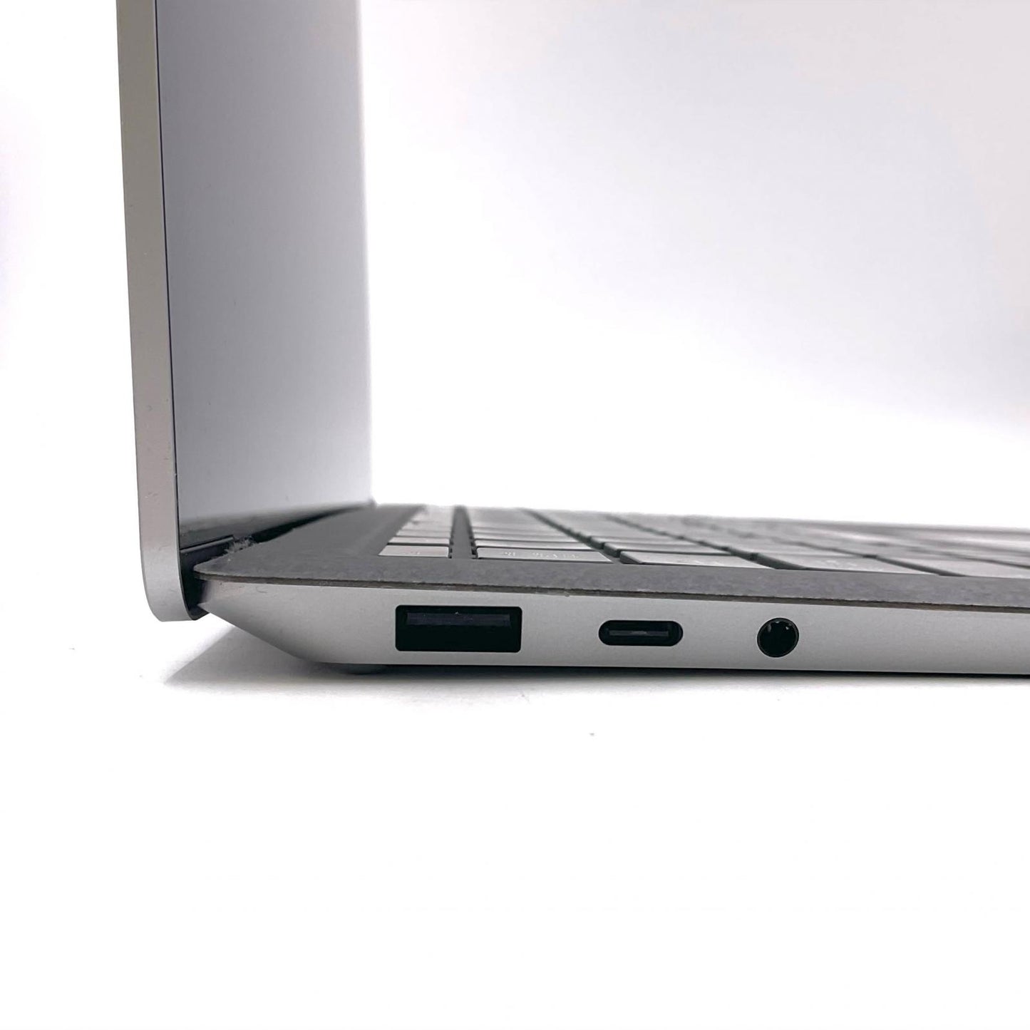 【全額返金保証】【最速発送】Microsoft Surface Laptop 5 i5-1235U 8GB M.2 SSD 256GB 97.7% 美品 動作確認済