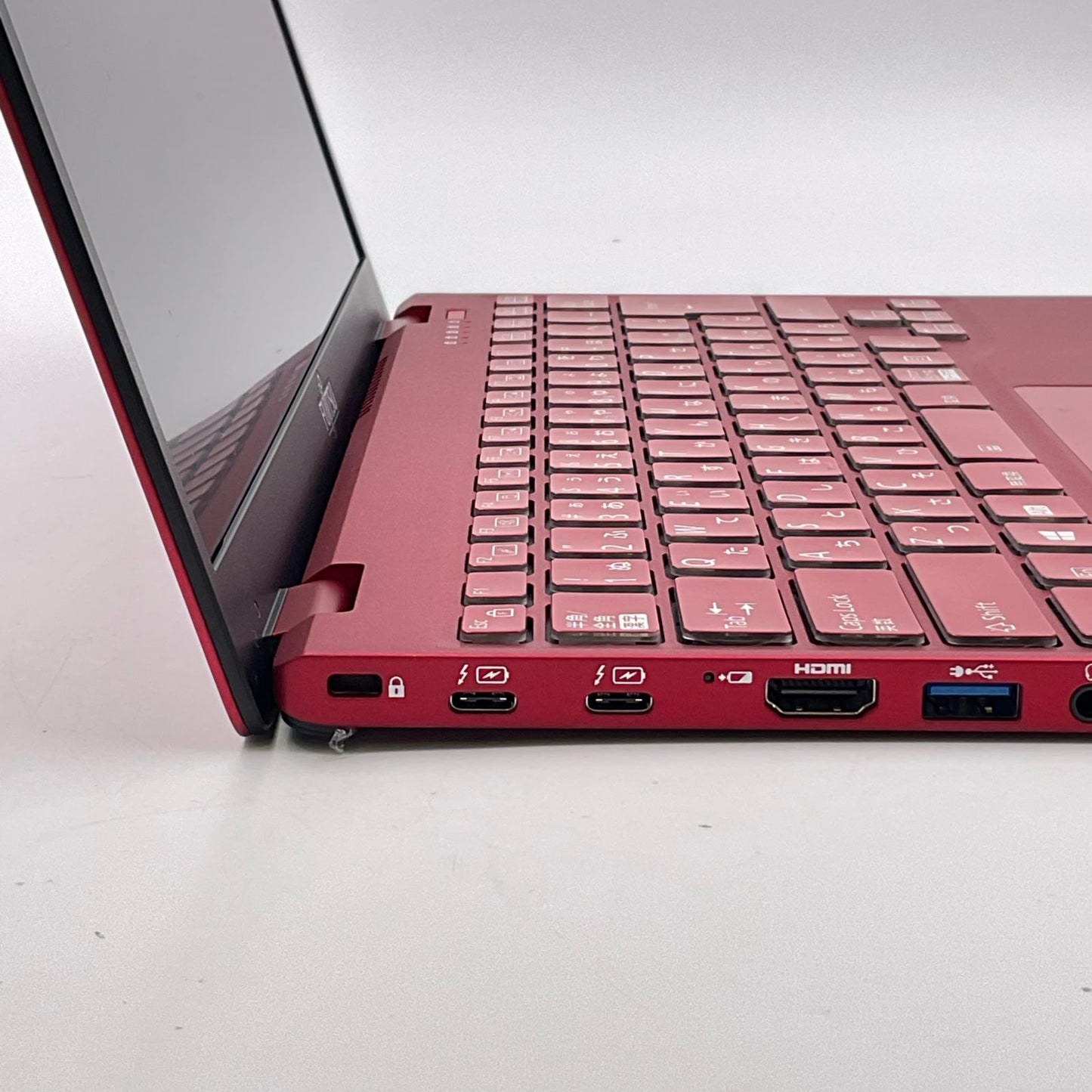 【最速発送】富士通 LIFEBOOK UH90/E3 FMVU90E3R intel core i7-1165G7 8GB M.2 SSD 512GB 98%【難有】