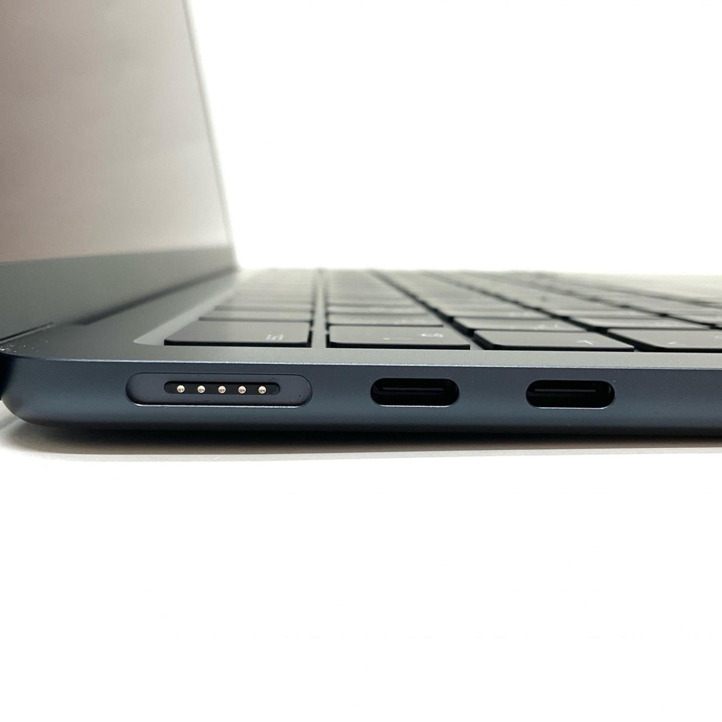 【全額返金保証】【最速発送】Apple MacBook Air 13.6インチ 2022 M2 8コア 16GB 256GB ミッドナイト 100% 超美品 動作確認済