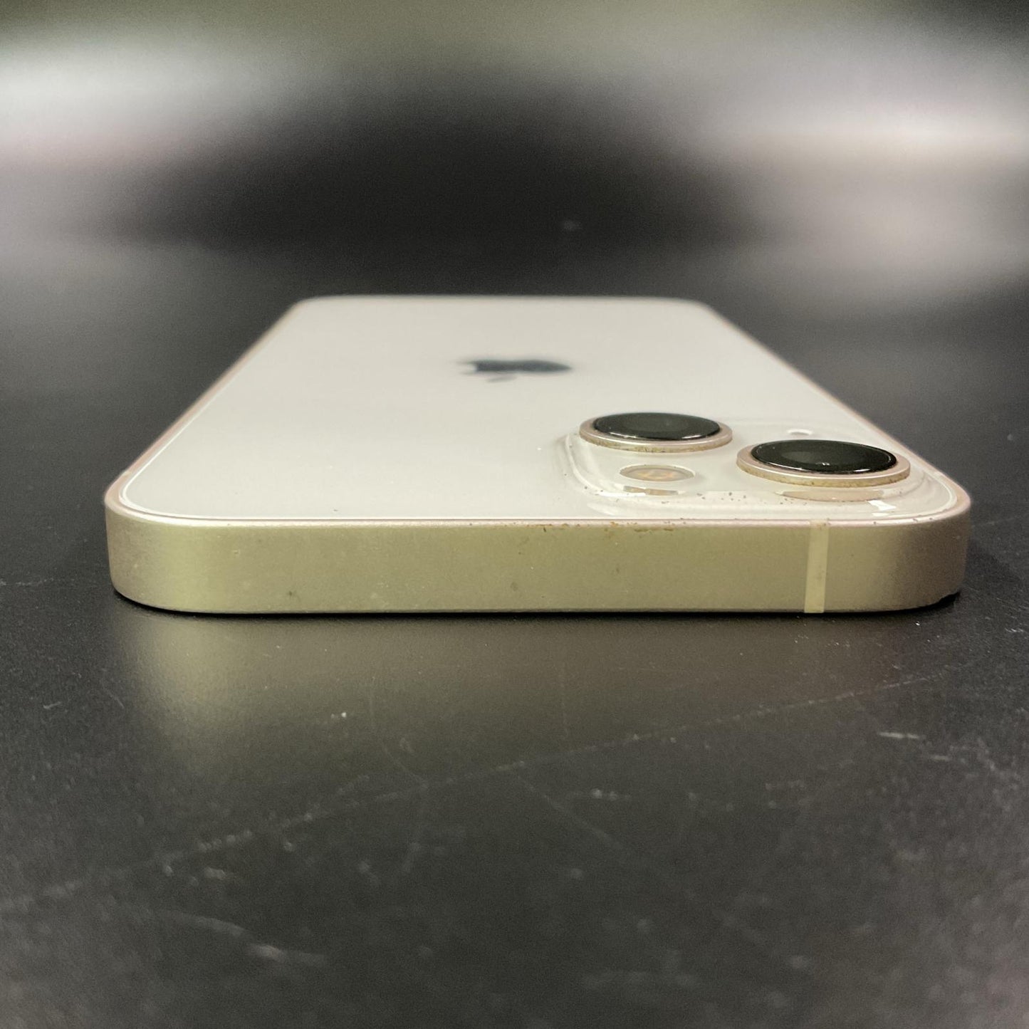 【全額返金保証】【最速発送】Apple iPhone iPhone 13 128GB スターライト docomo 白ロム 動作確認済 75%