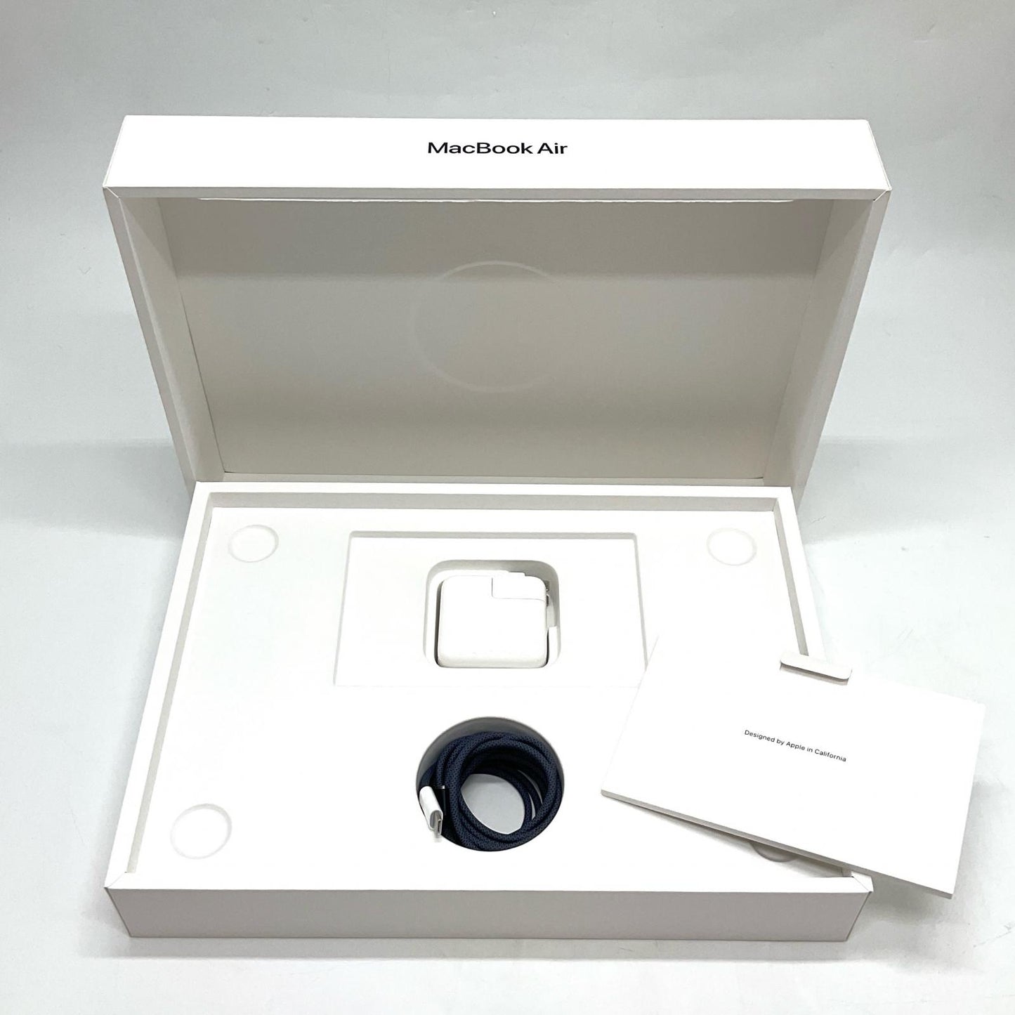 【全額返金保証】【最速発送】Apple MacBook Air 13.6インチ 2024 M3 8コア 16GB SSD 256GB ミッドナイト 100% 美品 動作確認済