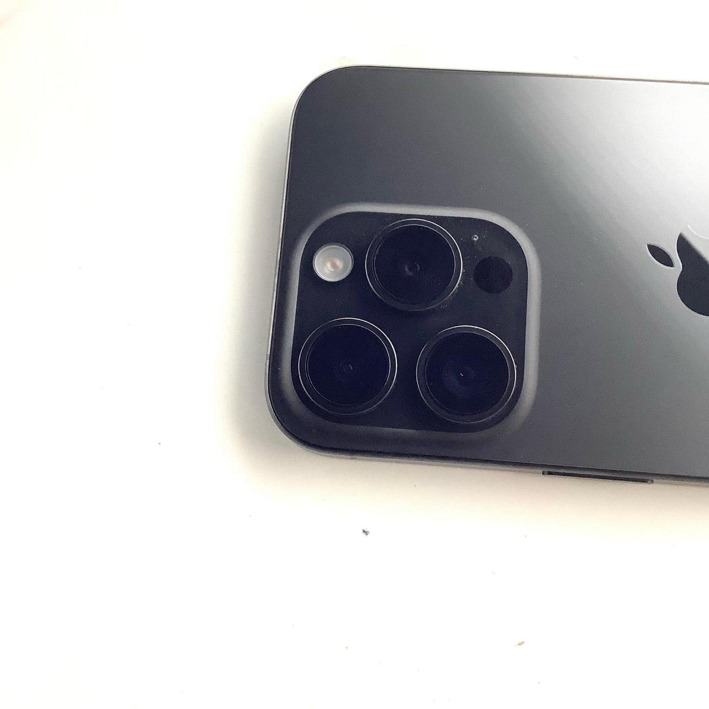 【全額返金保証】【最速発送】Apple iPhone iPhone 15 Pro 128GB ブラックチタニウム SIMフリー 白ロム 超美品 動作確認済 100%