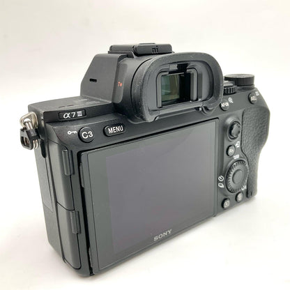 【全額返金保証】【最速発送】Sony デジタル一眼 α7 III ILCE-7M3 ボディ ブラック 動作確認済
