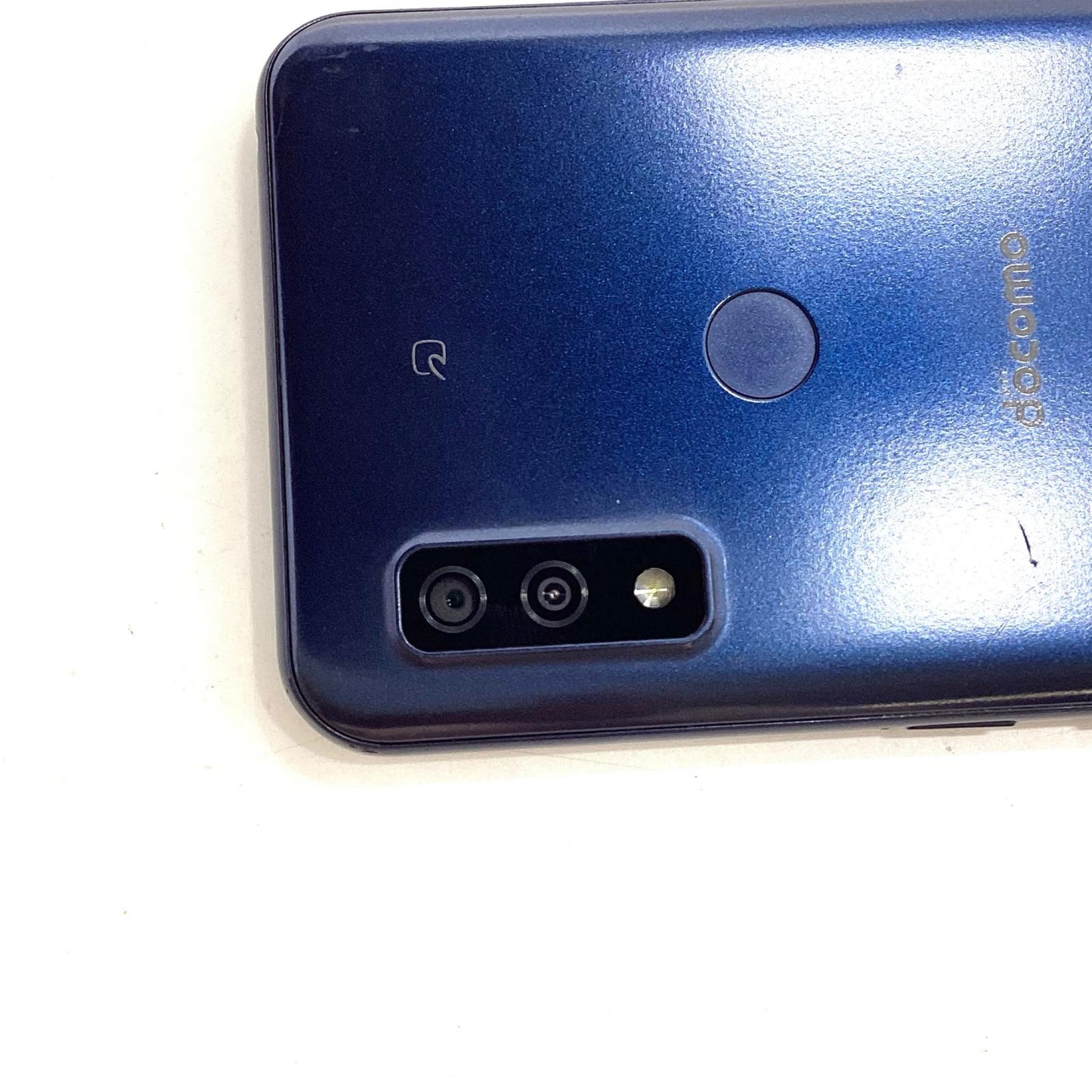【最速発送】富士通 arrows We 64GB ネイビー docomo SIMフリー F-51B 白ロム【難有】