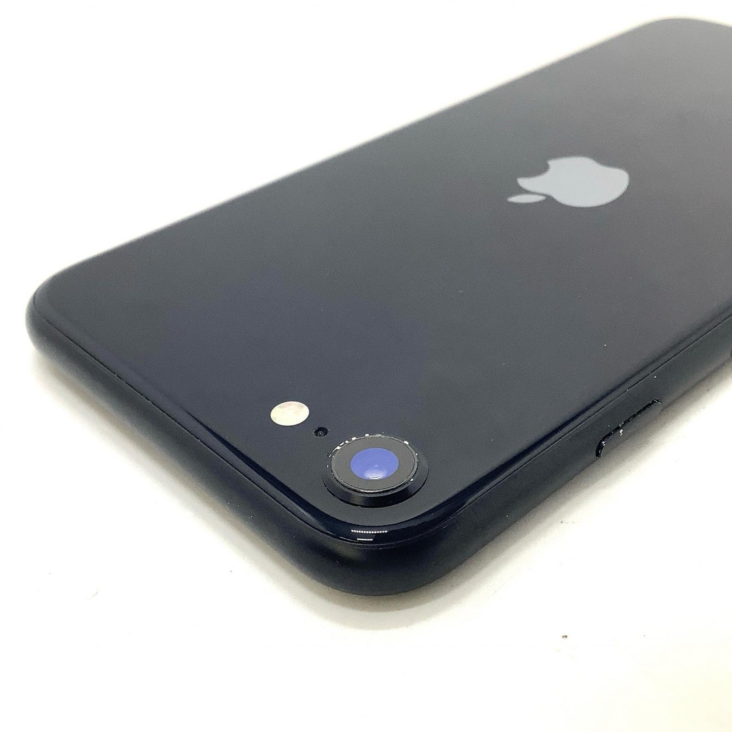 【全額返金保証】【最速発送】Apple iPhone iPhone SE（第3世代） 64GB ミッドナイト au 白ロム 動作確認済 94%