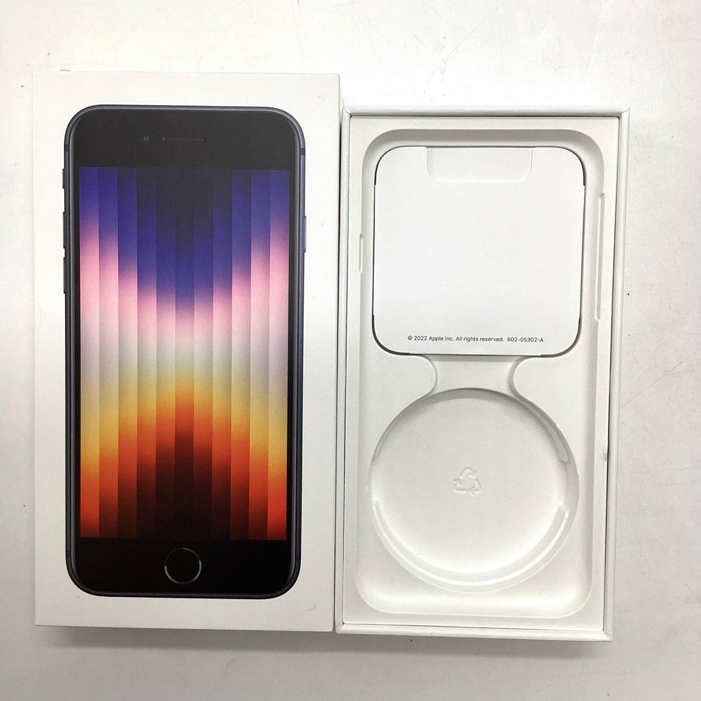 【全額返金保証】【最速発送】Apple iPhone iPhone SE（第3世代） 64GB ミッドナイト au 白ロム 動作確認済 97%