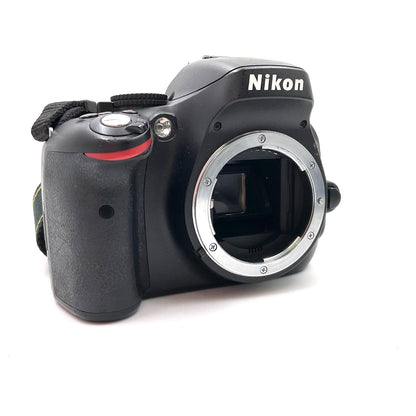 【全額返金保証】【最速発送】Nikon デジタル一眼 D5100 ダブルズームキット ブラック 美品 動作確認済