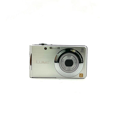 【全額返金保証】【最速発送】Panasonic コンパクトデジタルカメラ LUMIX DMC-FH5-S [シルバー] 動作確認済