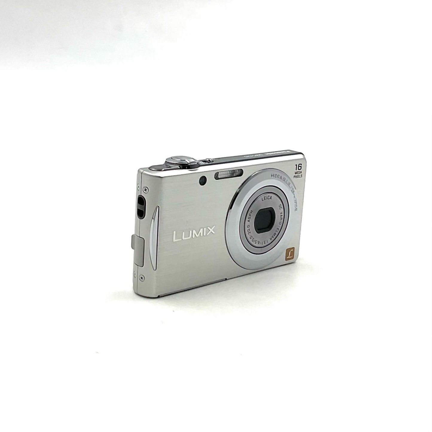 【全額返金保証】【最速発送】Panasonic コンパクトデジタルカメラ LUMIX DMC-FH5-S [シルバー] 動作確認済