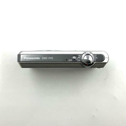 【全額返金保証】【最速発送】Panasonic コンパクトデジタルカメラ LUMIX DMC-FH5-S [シルバー] 動作確認済