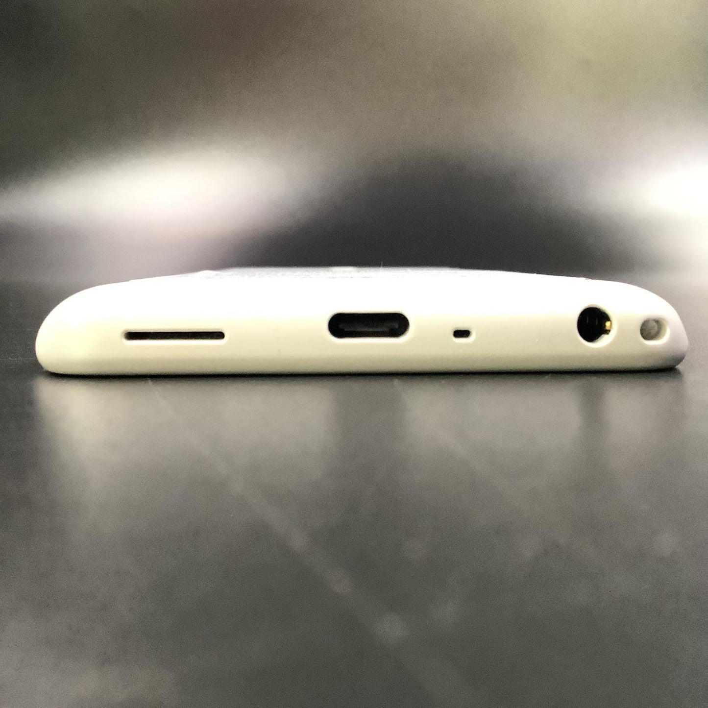 【全額返金保証】【最速発送】富士通 arrows Be 4 Plus 64GB docomo F-41B 白ロム 美品 動作確認済