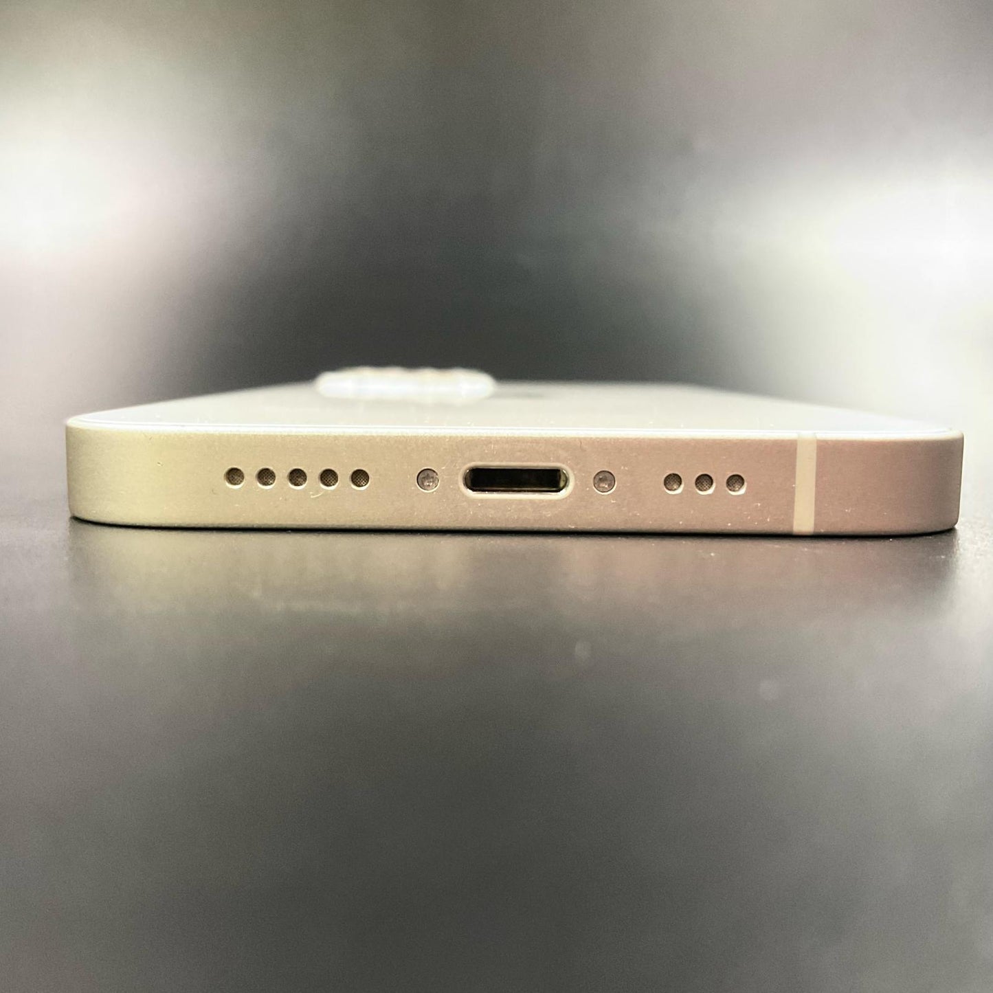 【全額返金保証】【最速発送】Apple iPhone iPhone 13 128GB スターライト docomo SIMフリー 動作確認済 71%