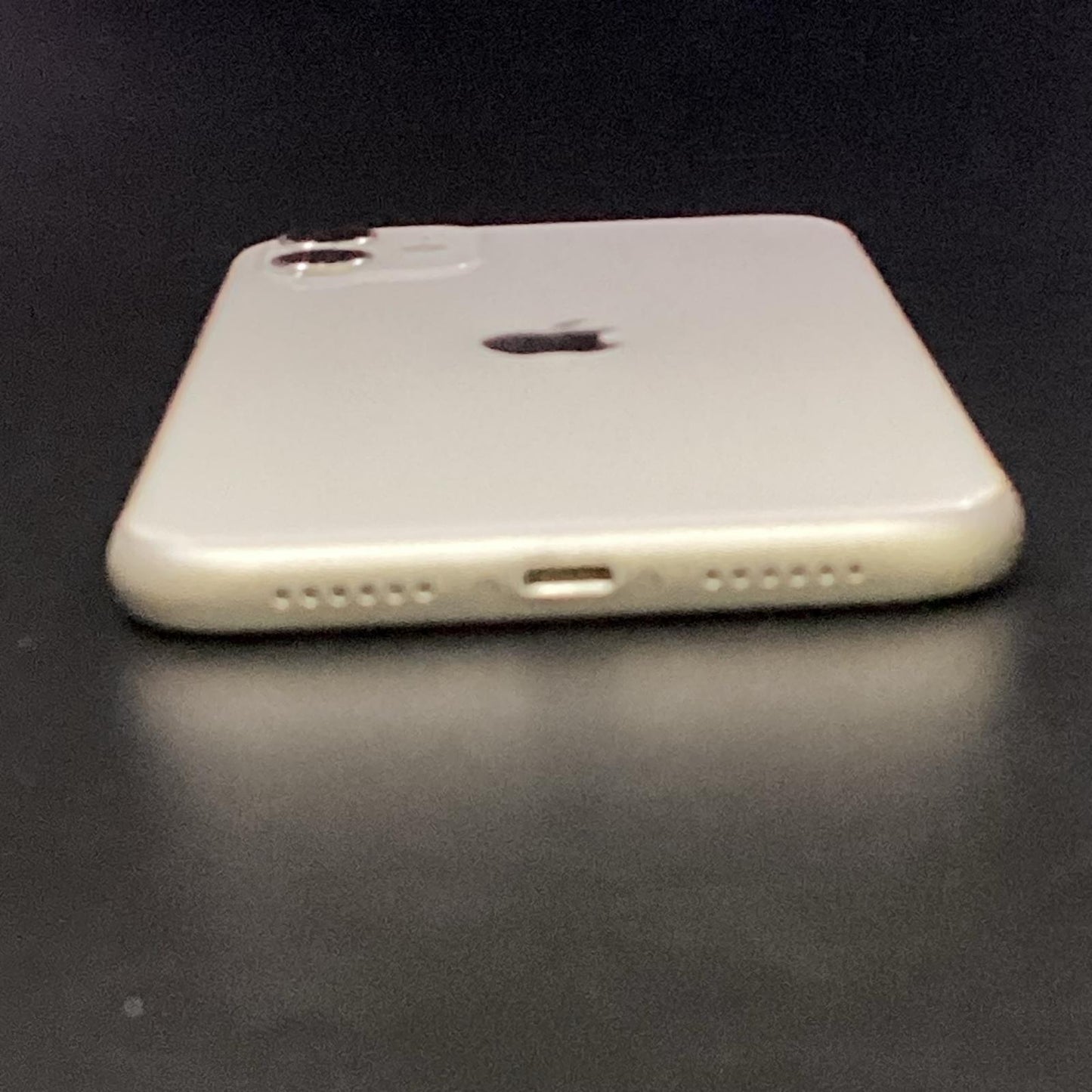 【全額返金保証】【最速発送】Apple iPhone iPhone 11 64GB ホワイト Softbank 白ロム 動作確認済 86%