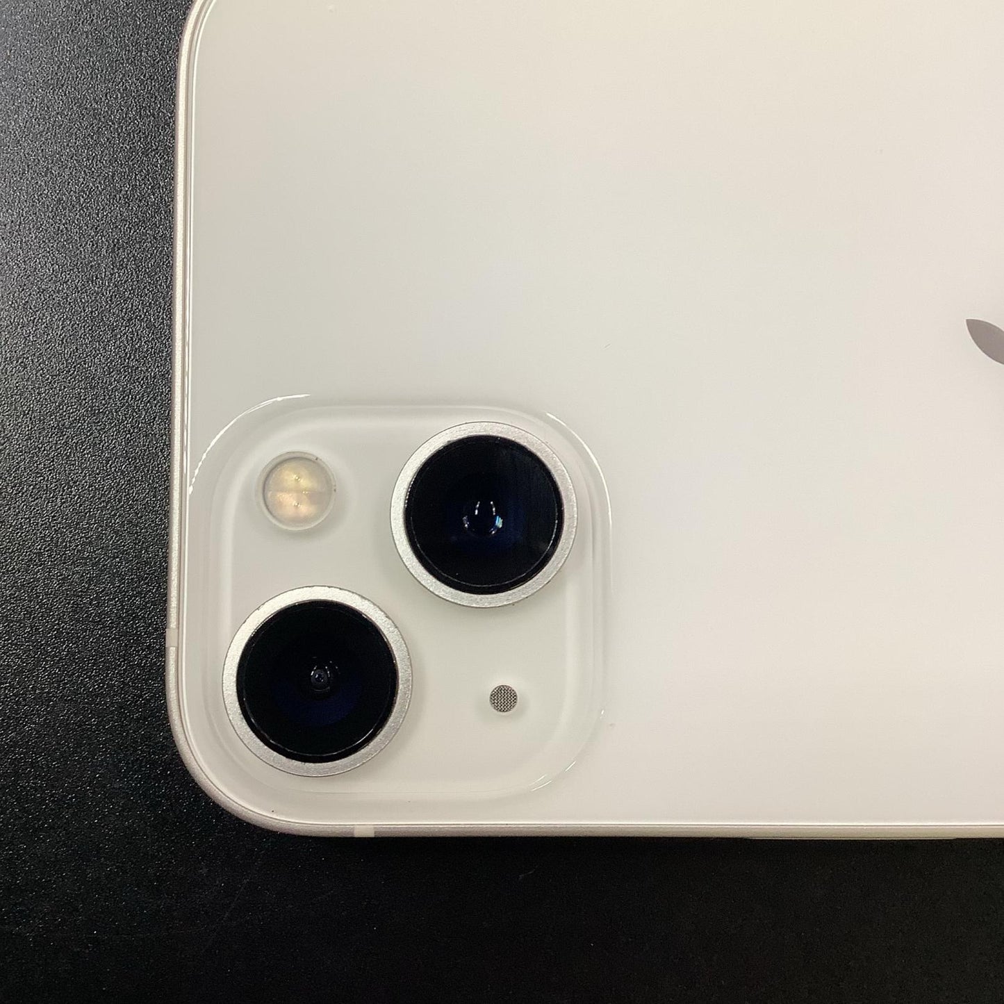 【全額返金保証】【最速発送】Apple iPhone iPhone 13 128GB スターライト docomo SIMフリー 白ロム 動作確認済 85%
