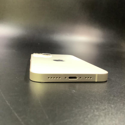 【全額返金保証】【最速発送】Apple iPhone iPhone 13 128GB スターライト docomo SIMフリー 白ロム 動作確認済 85%