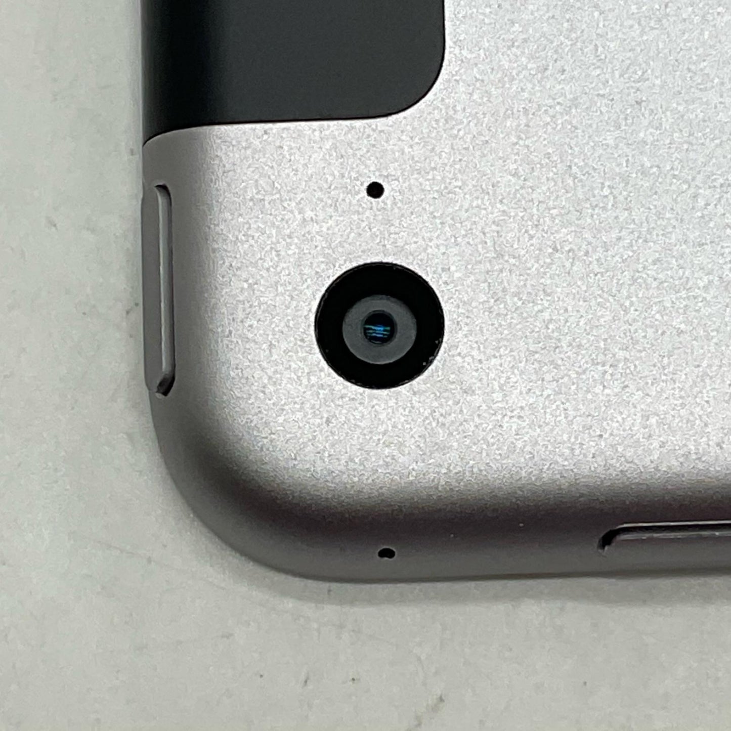 【全額返金保証】【最速発送】Apple iPad mini 7.9インチ 第4世代 128GB スペースグレイ WiFi+Cellular au 白ロム 動作確認済
