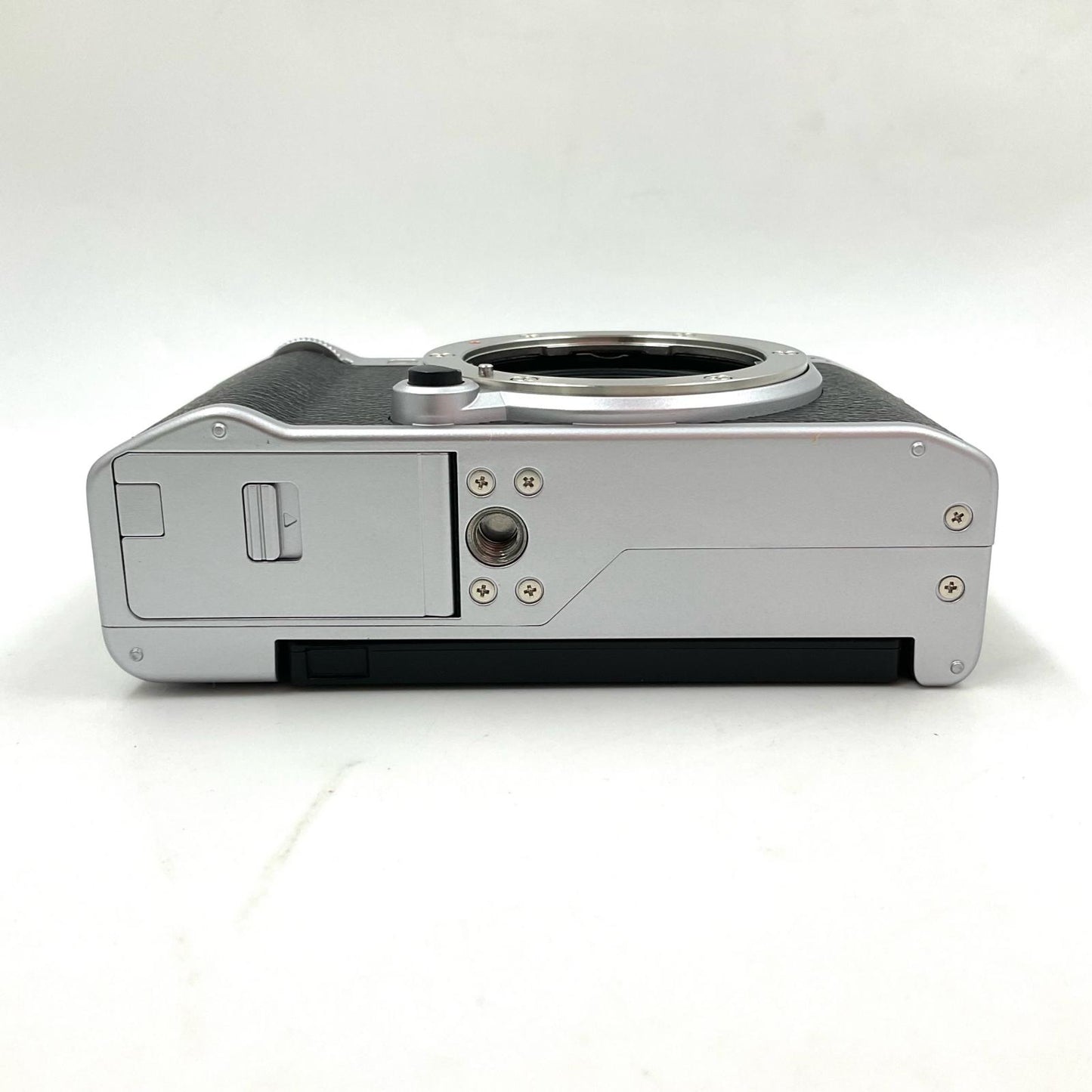 【全額返金保証】【最速発送】FUJIFILM デジタル一眼 X-M5 ボディ シルバー 美品 動作確認済
