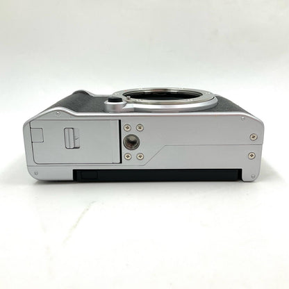 【全額返金保証】【最速発送】FUJIFILM デジタル一眼 X-M5 ボディ シルバー 美品 動作確認済