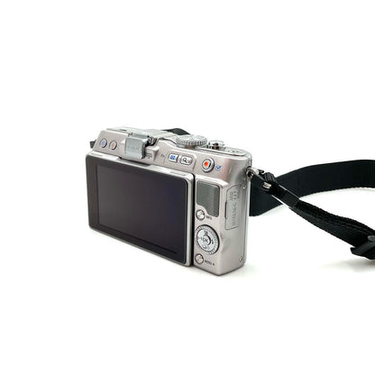 【全額返金保証】【最速発送】OLYMPUS デジタル一眼 OLYMPUS PEN Lite E-PL3 ボディ シルバー 美品 動作確認済