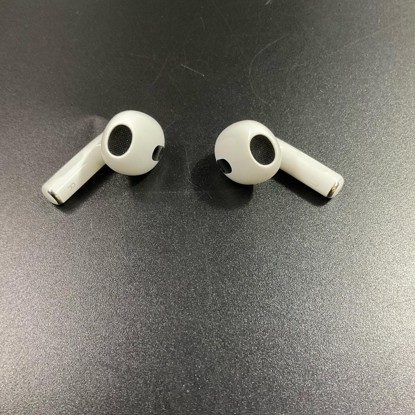 【全額返金保証】【最速発送】Apple AirPods 3 美品 動作確認済