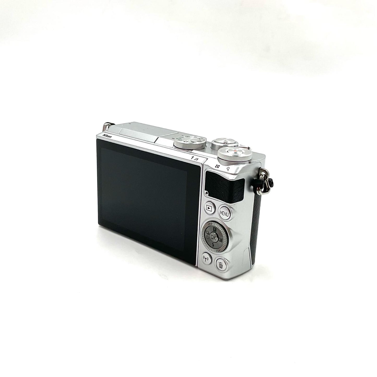 【全額返金保証】【最速発送】Nikon デジタル一眼 Nikon 1 J5 ボディ シルバー 動作確認済